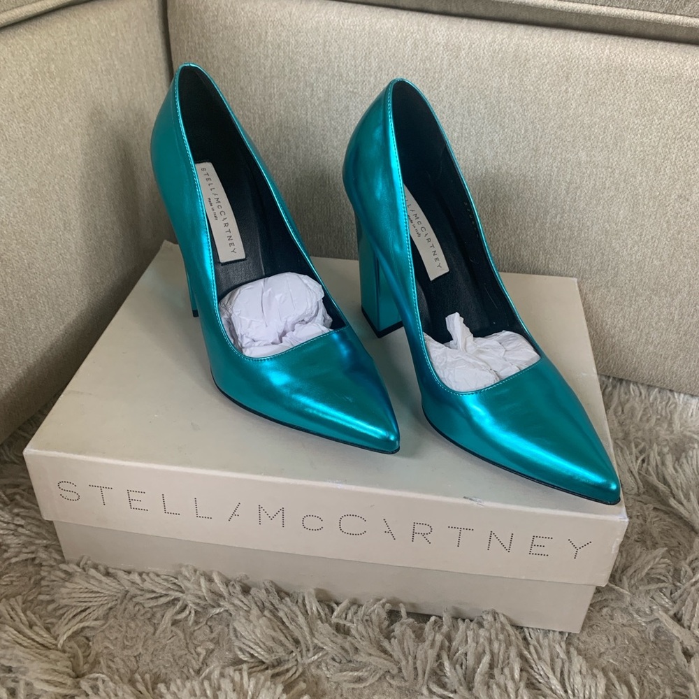 Authentic never worn STELLA McCARTNEY Emily and Paris inspired pumps